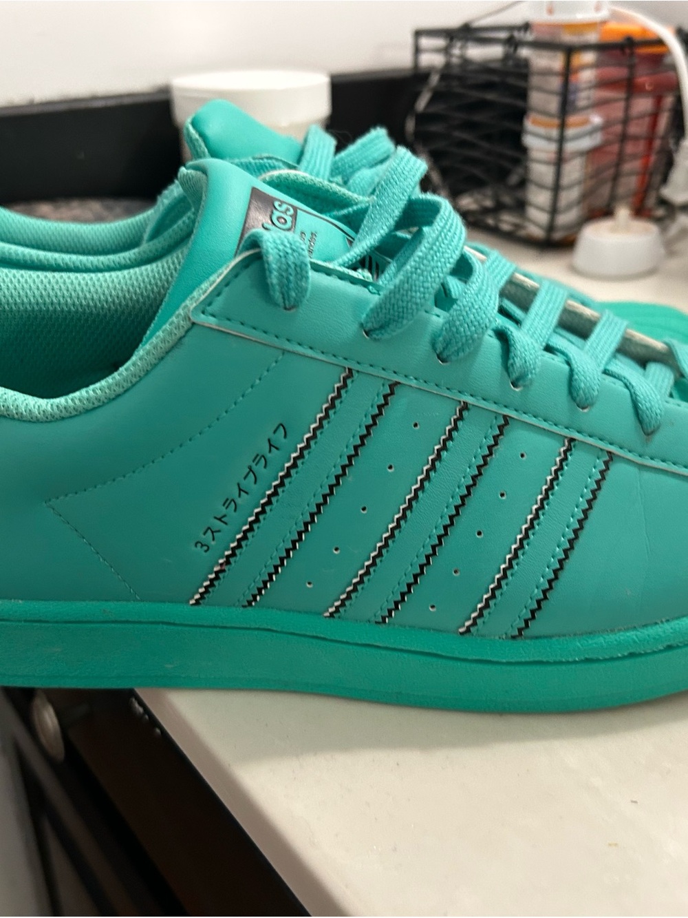 adidas superstar men’s shoes - Picture 2 of 8